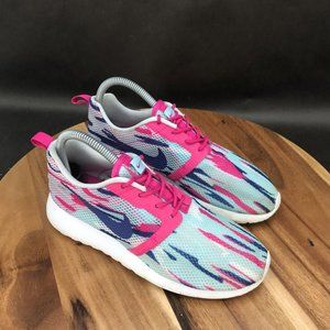 Nike Pink Sneakers Lightweight Mesh Design